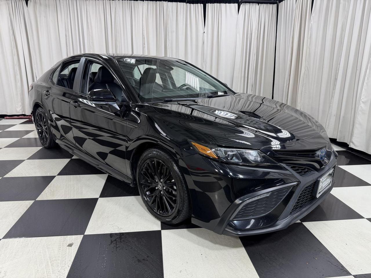 2022 Toyota Camry Hybrid