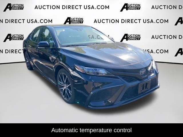 2022 Toyota Camry Hybrid SE Raleigh NC