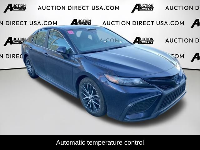 2022 Toyota Camry Hybrid SE Raleigh NC