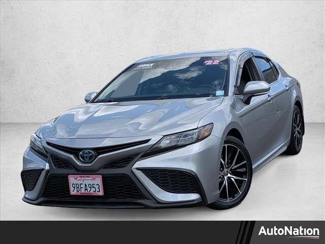 2022 Toyota Camry Hybrid SE