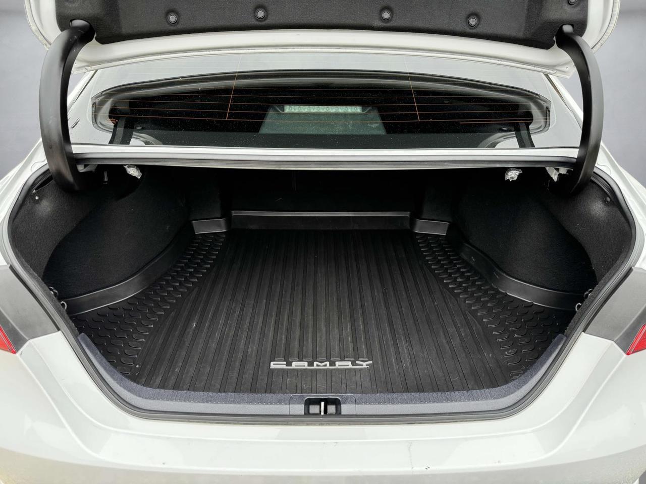 2022 Toyota Camry Hybrid SE Fredericksburg VA