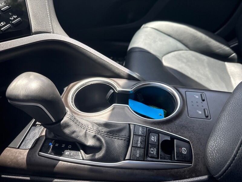 2022 Toyota Camry Hybrid XLE Seffner FL