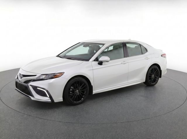 2022 Toyota Camry Hybrid XSE