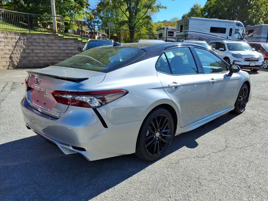 2022 Toyota Camry Hybrid XSE