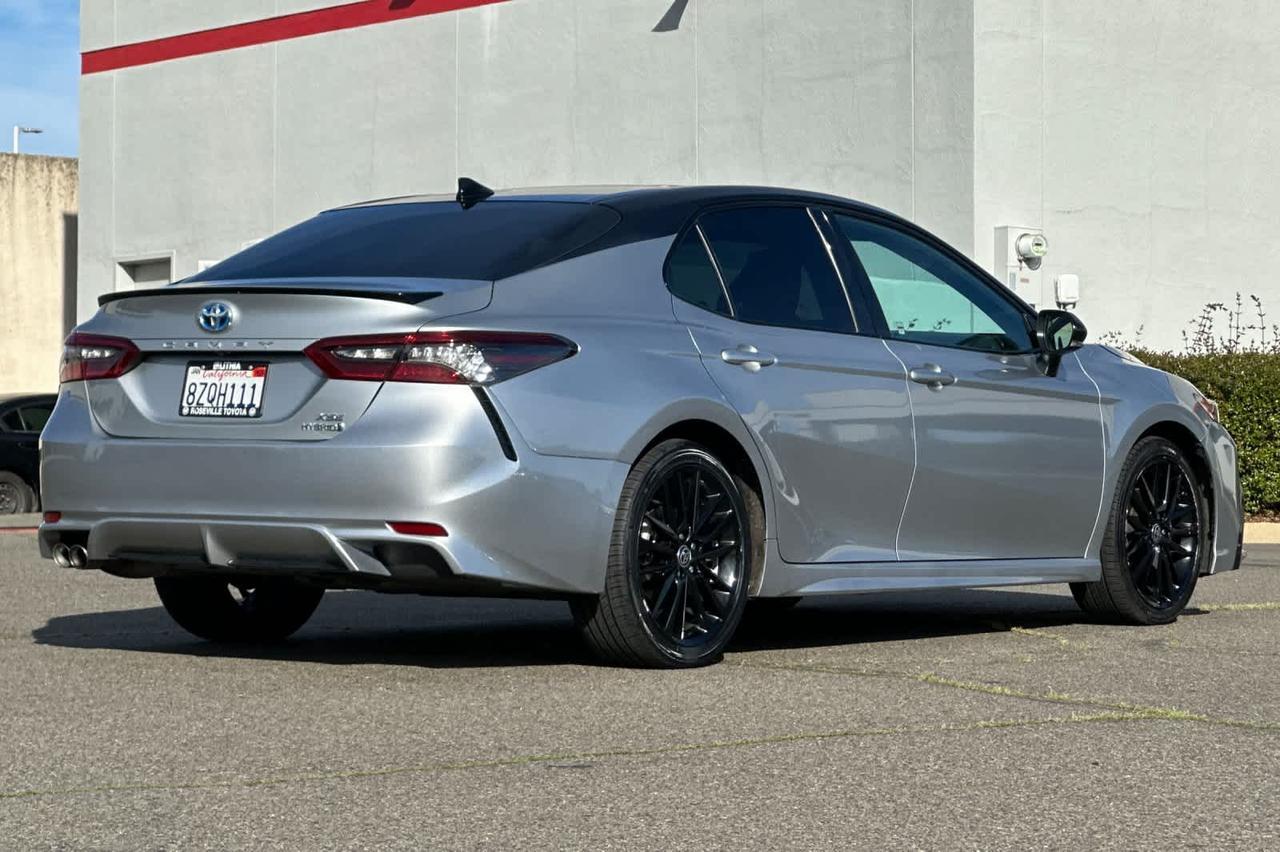 2022 Toyota Camry Hybrid XSE