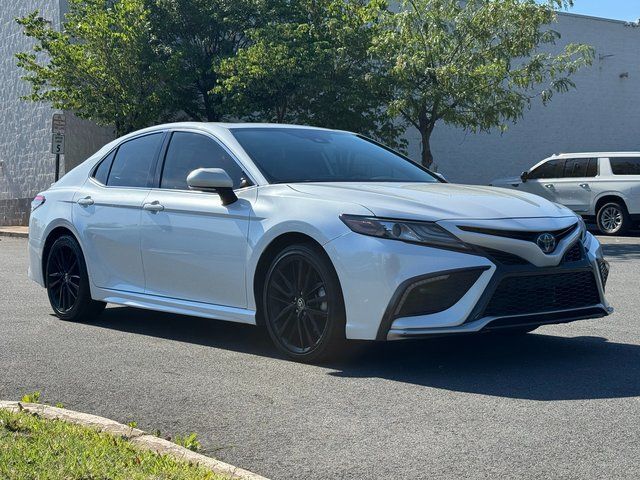 2022 Toyota Camry Hybrid XSE
