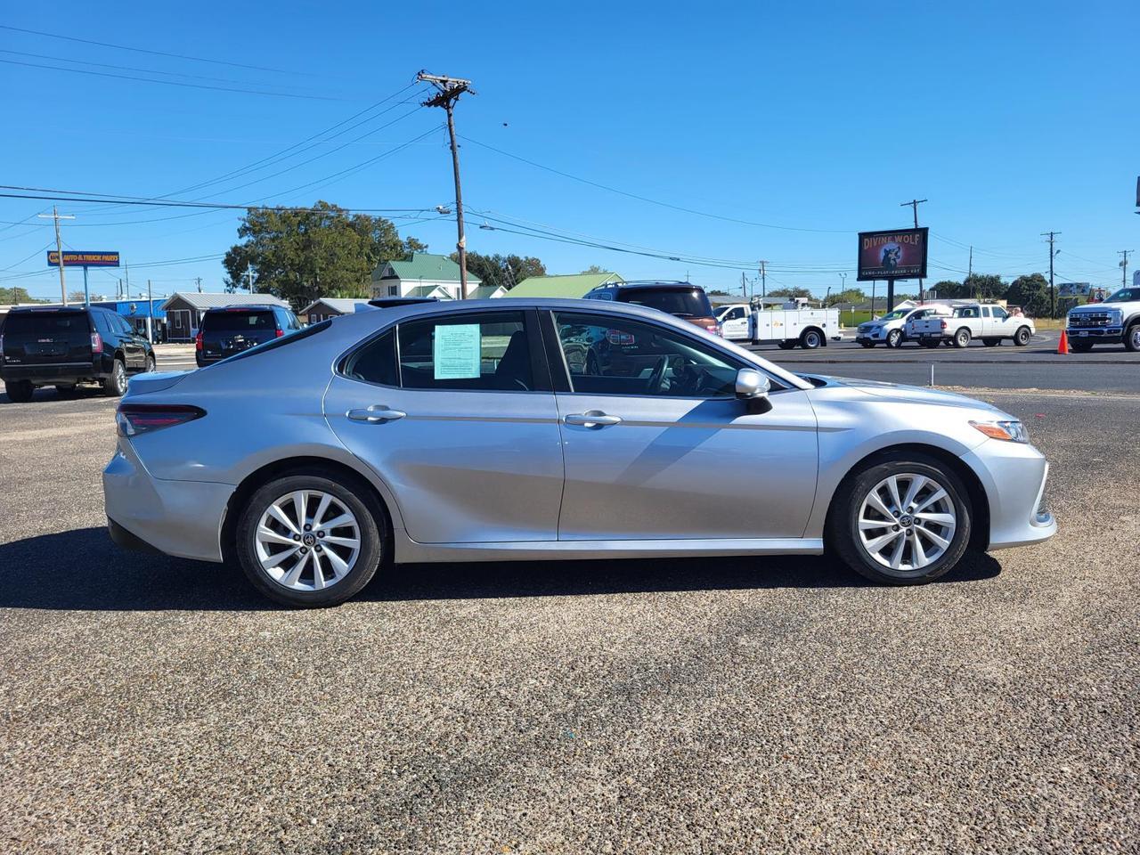 2022 Toyota Camry LE Auto (Natl)
