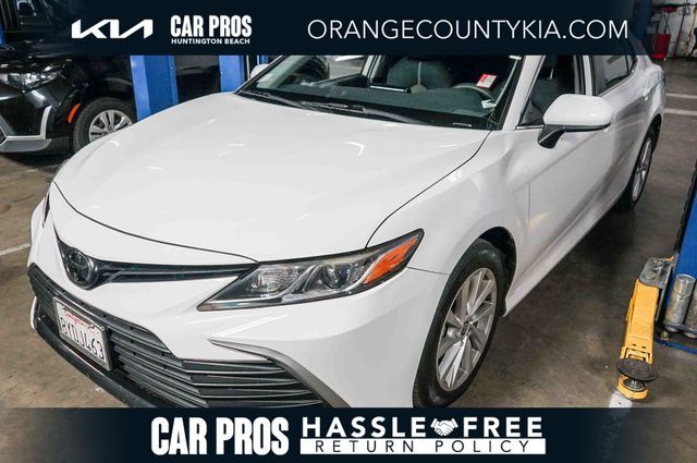 2022 Toyota Camry LE