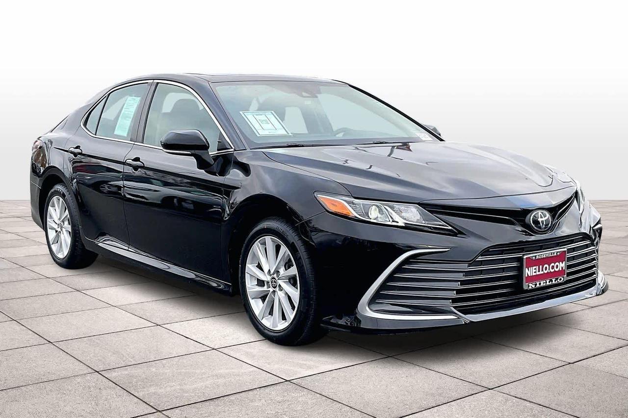 2022 Toyota Camry LE