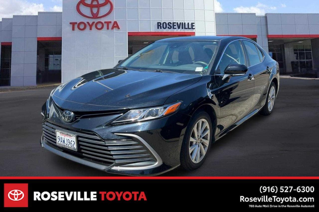 2022 Toyota Camry LE