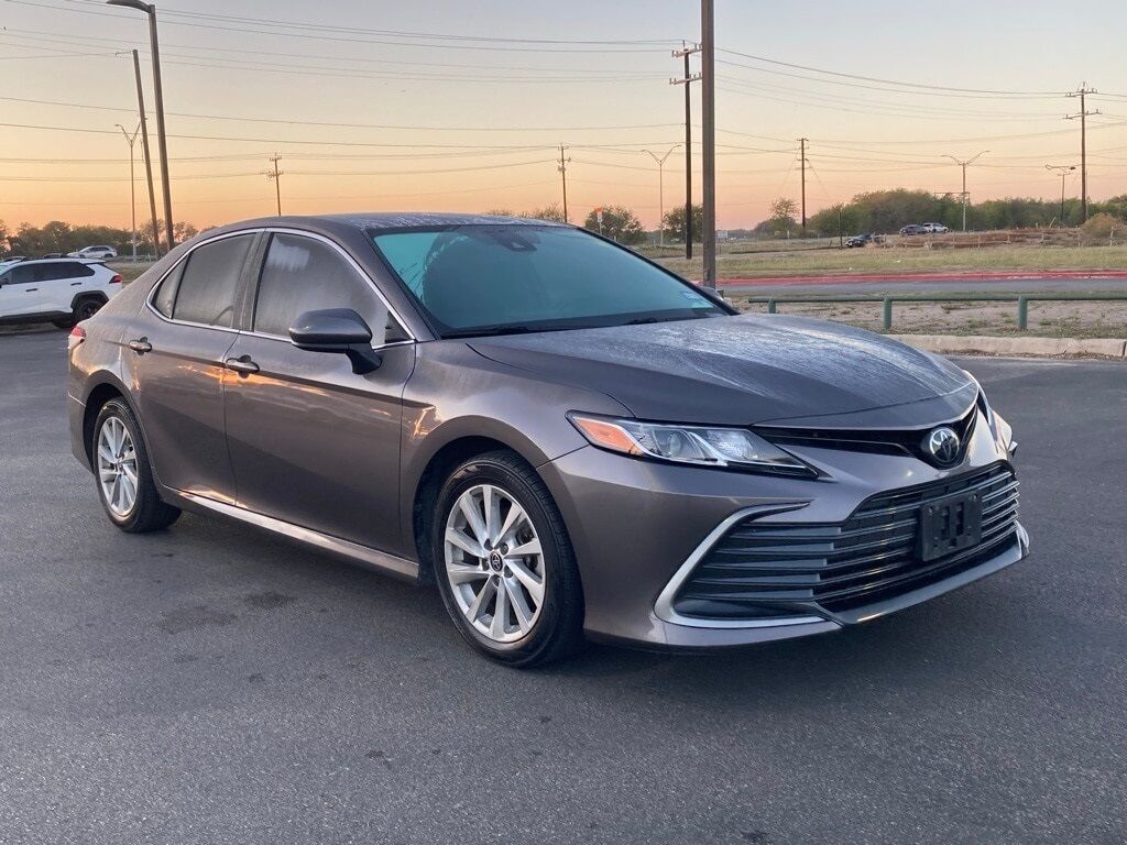 2022 Toyota Camry LE