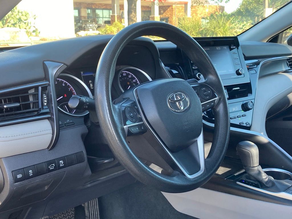 2022 Toyota Camry LE