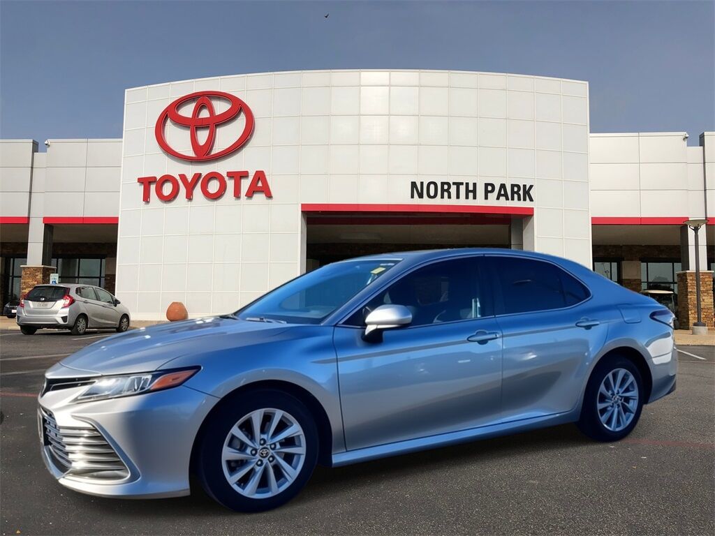 2022 Toyota Camry LE