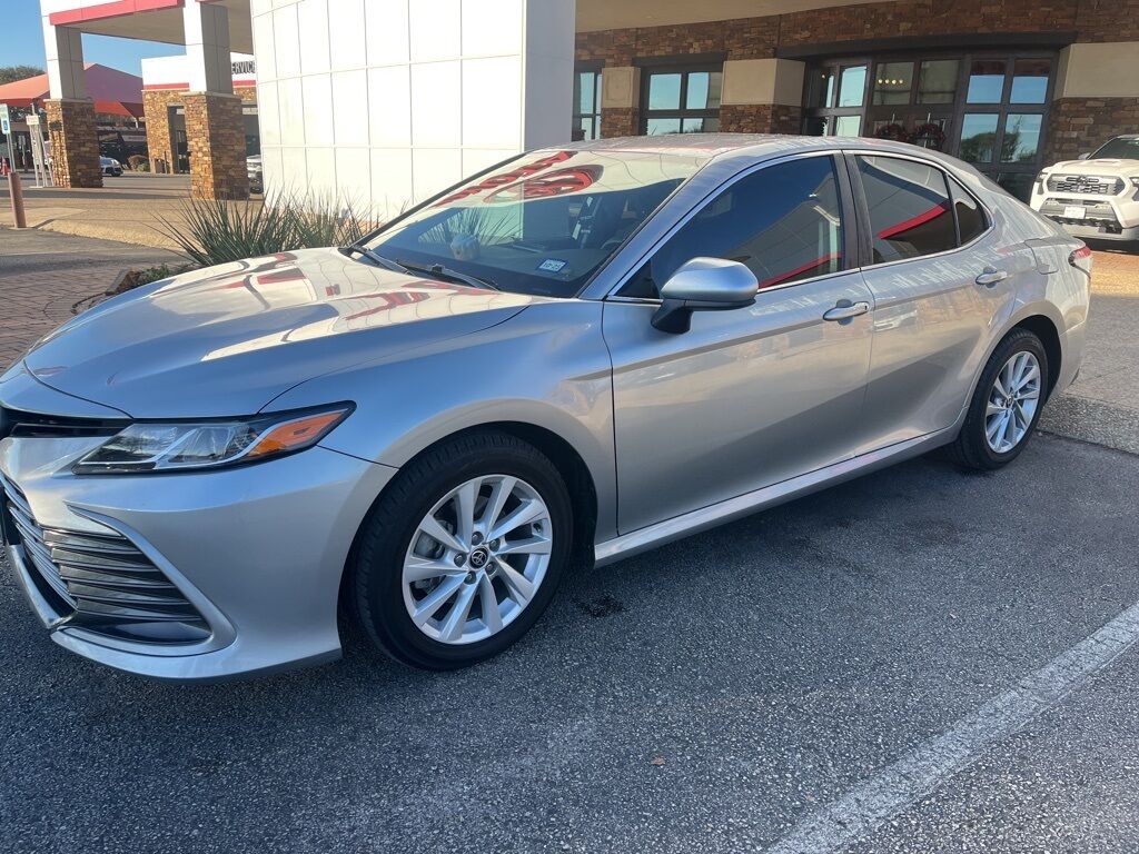 2022 Toyota Camry LE