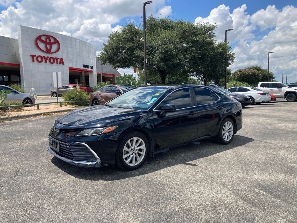 2022 Toyota Camry LE