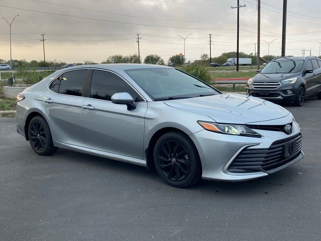 2022 Toyota Camry LE