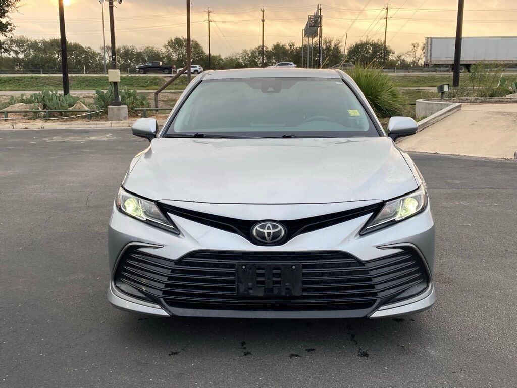 2022 Toyota Camry LE
