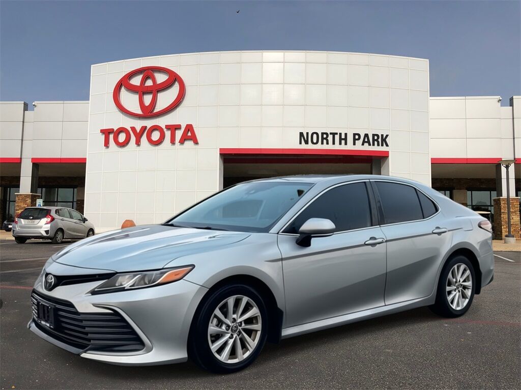 2022 Toyota Camry LE