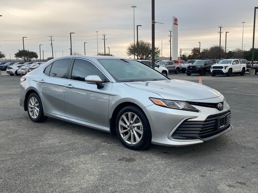 2022 Toyota Camry LE