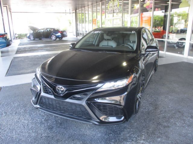 2022 Toyota Camry SE | SE Nightshade Edition
