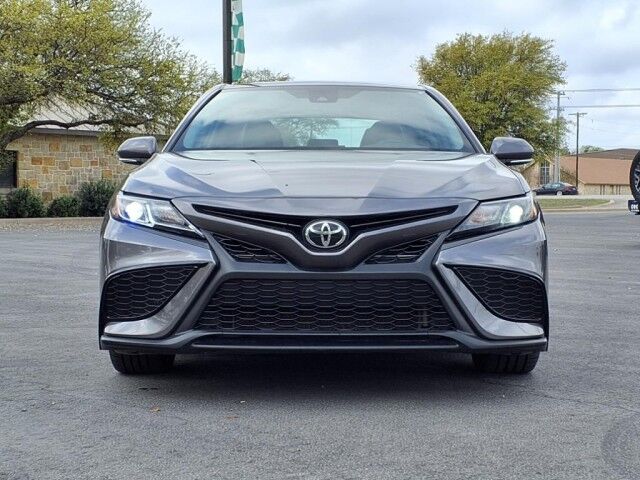 2022 Toyota Camry SE  TX