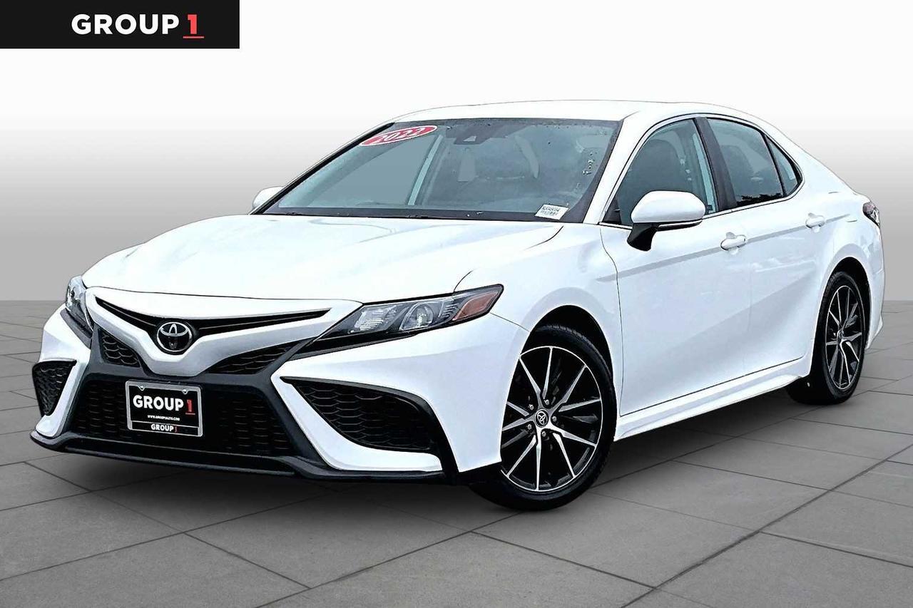 2022 Toyota Camry SE