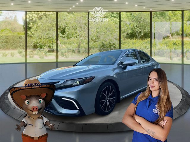 2022 Toyota Camry SE