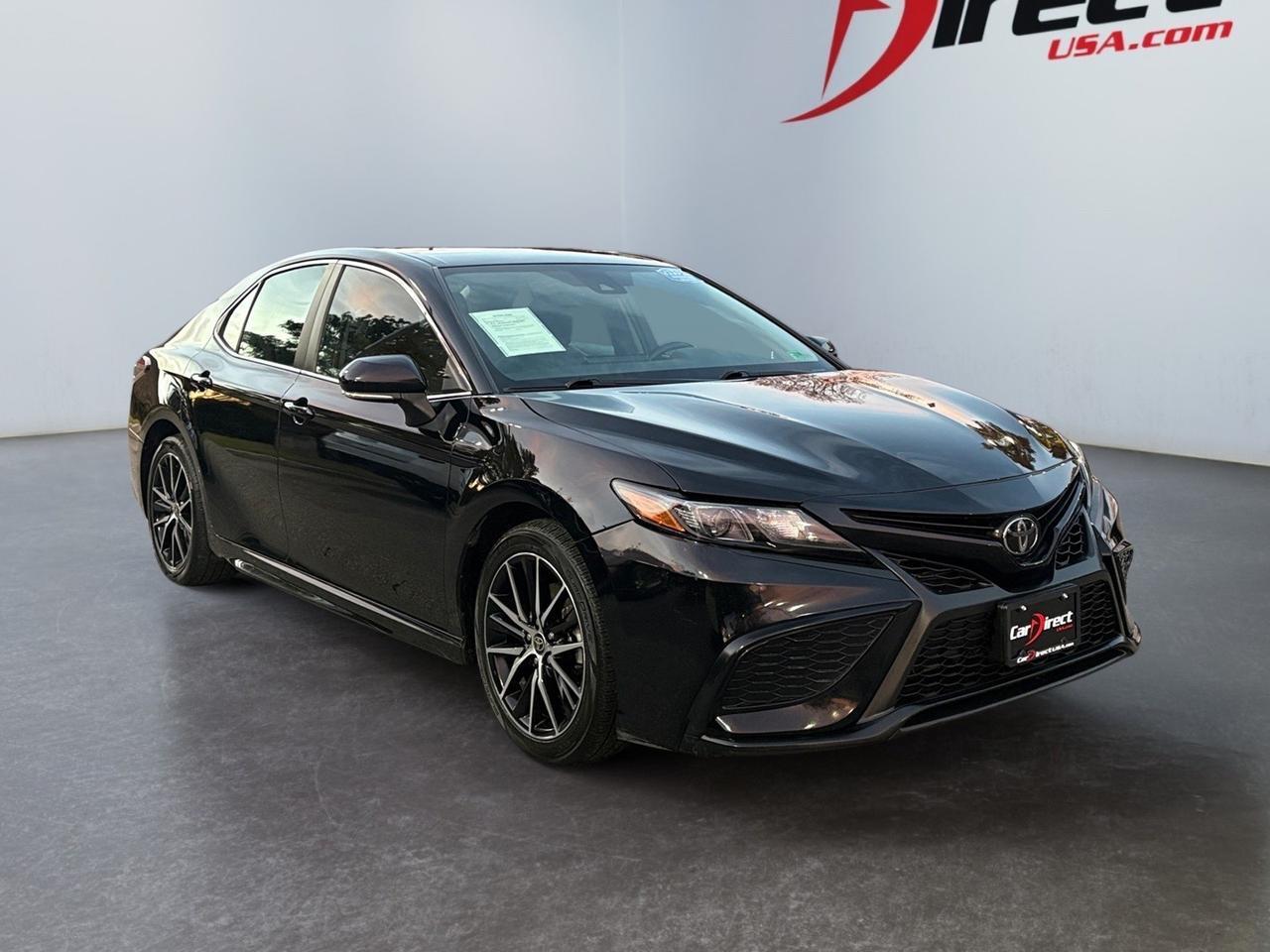 2022 Toyota Camry SE, LANE KEEP ASSIST, FORWARD COLLISION ALERT, PADDLE SHIFTERS, REMOTE KEYLESS ENTRY, CLEAN CARFAX, VIRGINIA OWNED VEHICLE, DRIVE DOWN THE ROAD IN THIS TOYOTA!