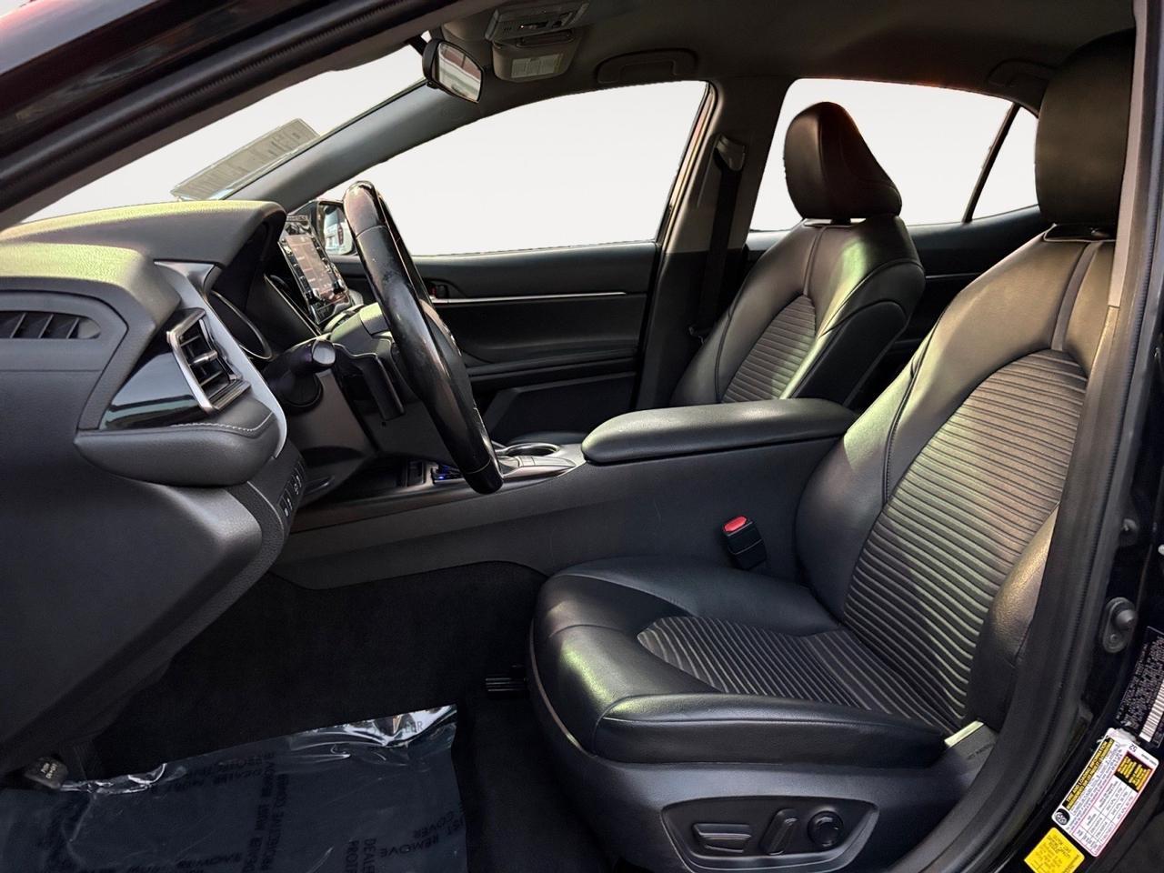 2022 Toyota Camry SE, LANE KEEP ASSIST, FORWARD COLLISION ALERT, PADDLE SHIFTERS, REMOTE KEYLESS ENTRY, CLEAN CARFAX, VIRGINIA OWNED VEHICLE, DRIVE DOWN THE ROAD IN THIS TOYOTA!