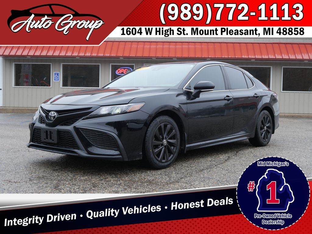 2022 Toyota Camry SE