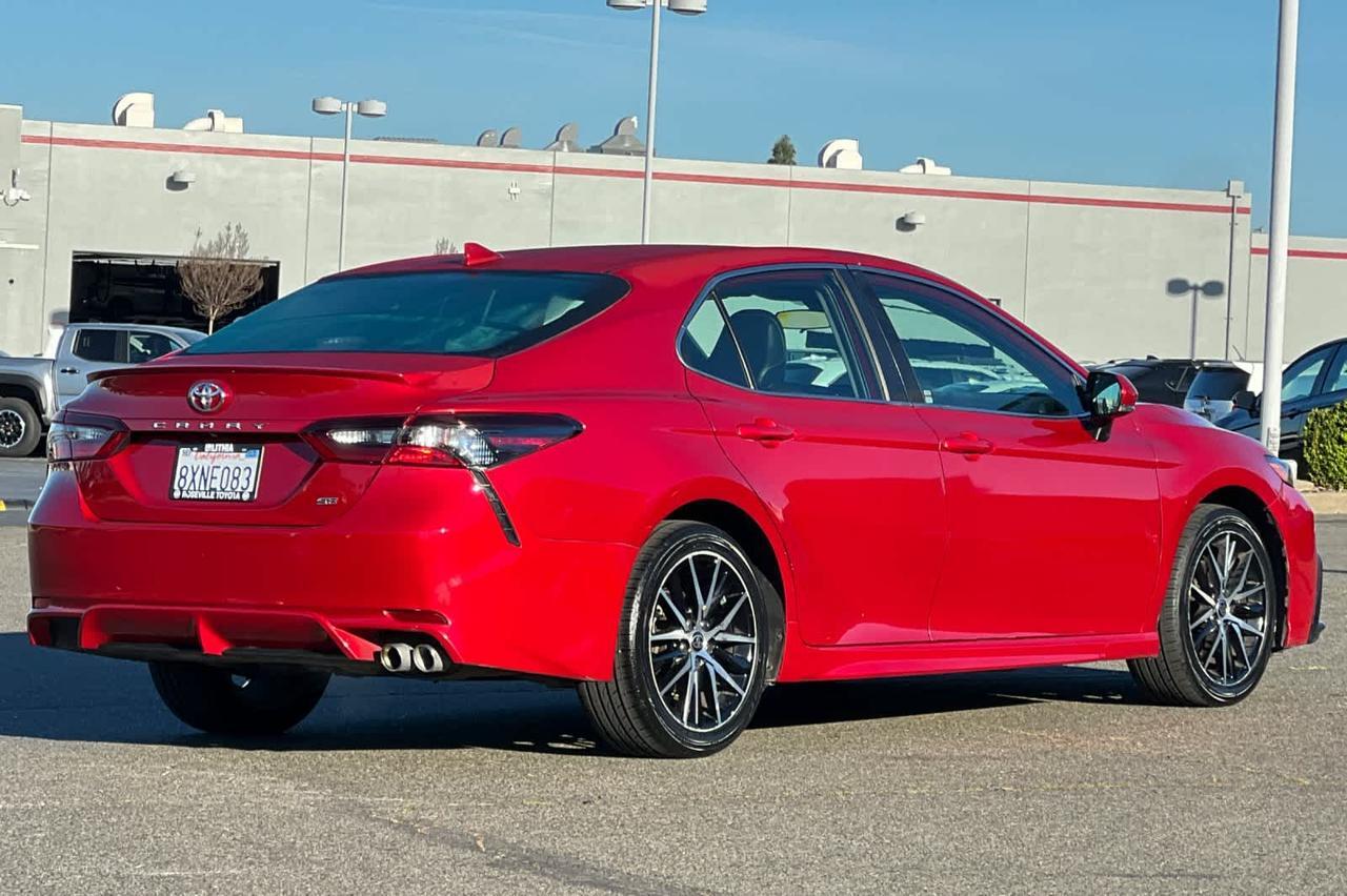 2022 Toyota Camry SE