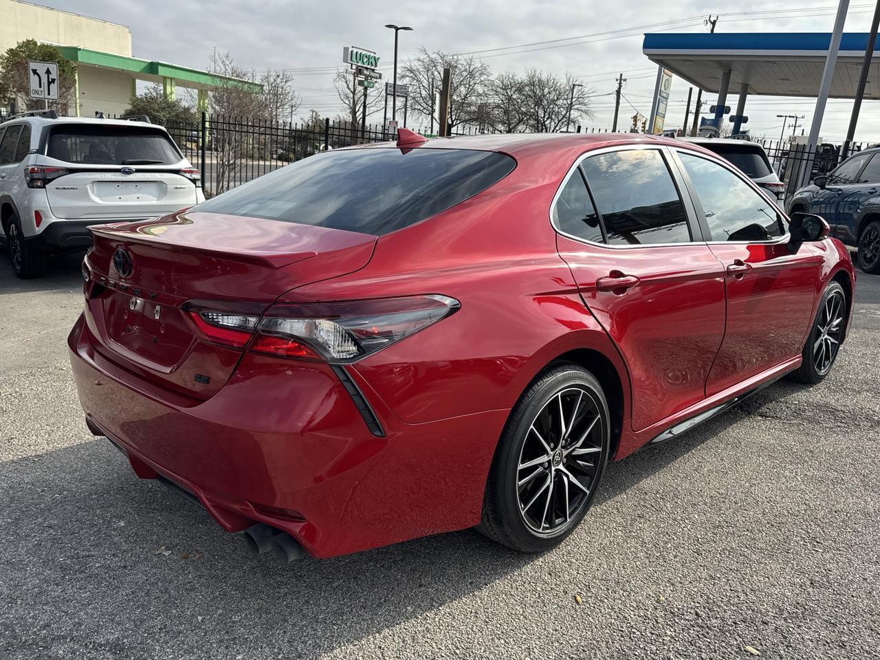 2022 Toyota Camry SE
