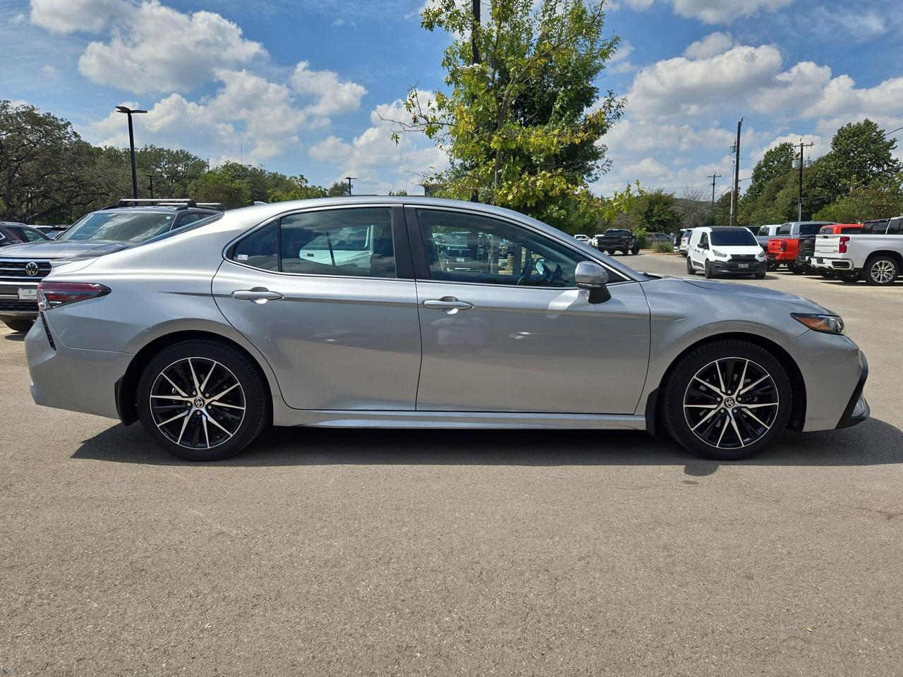 2022 Toyota Camry SE