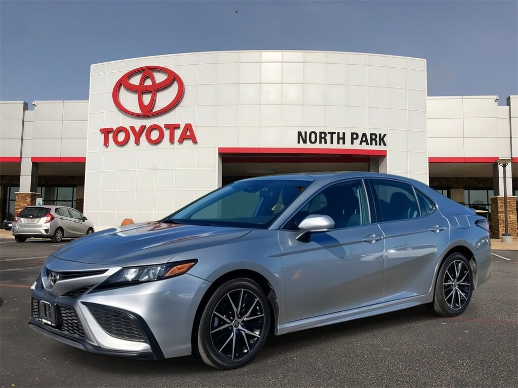 2022 Toyota Camry SE
