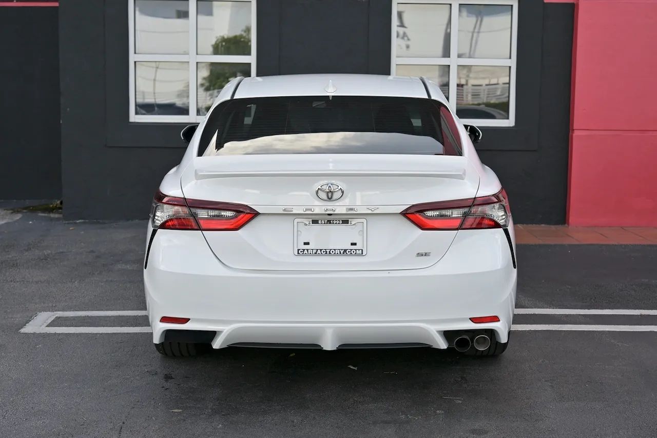 2022 Toyota Camry SE Sedan 4D Doral FL