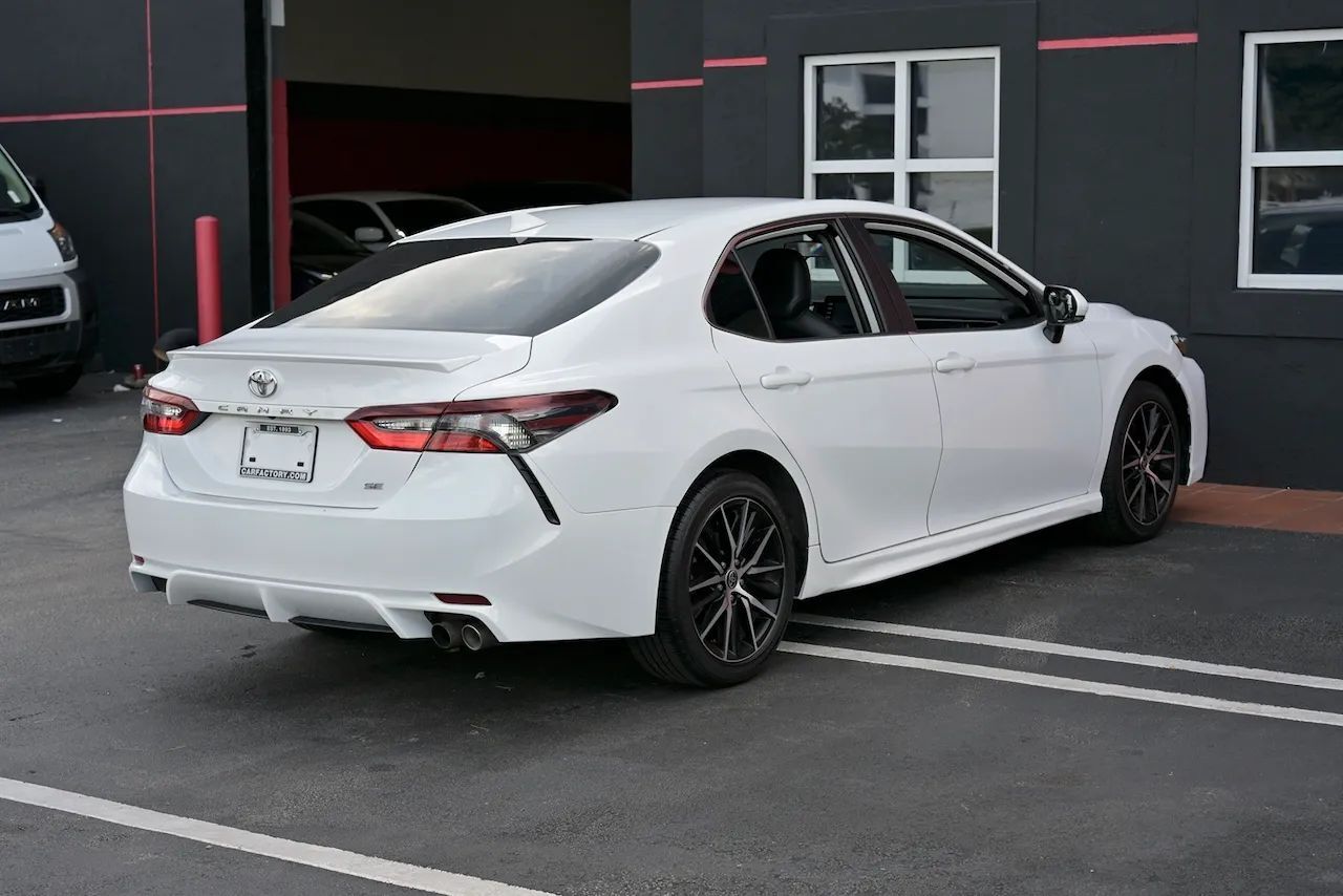 2022 Toyota Camry SE Sedan 4D Doral FL