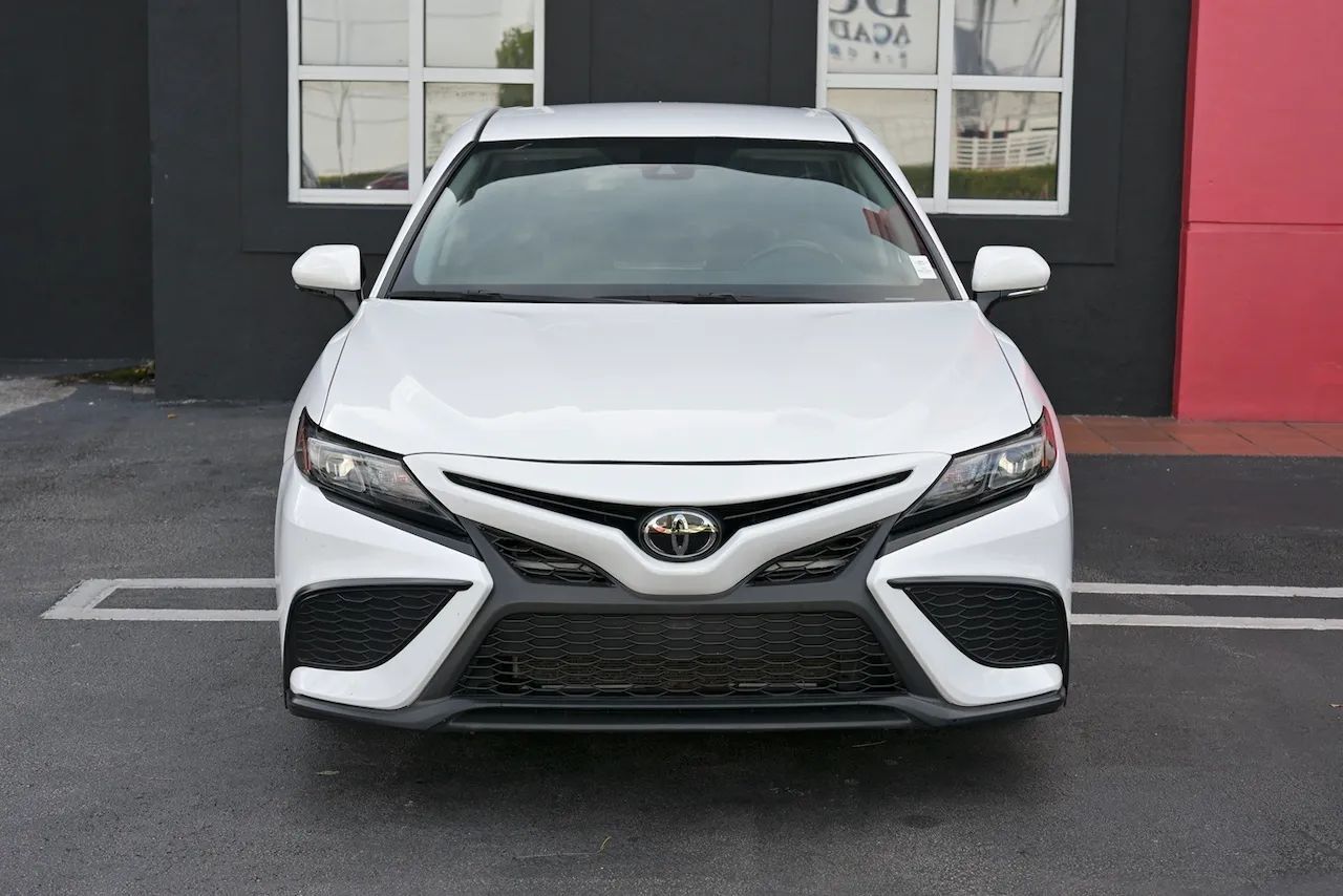 2022 Toyota Camry SE Sedan 4D Doral FL