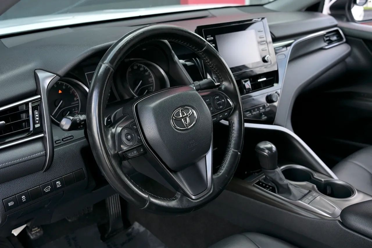 2022 Toyota Camry SE Sedan 4D Doral FL
