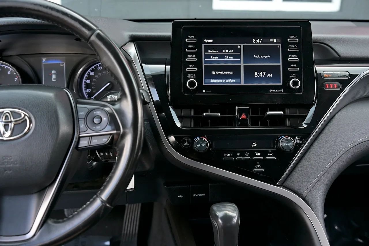 2022 Toyota Camry SE Sedan 4D Doral FL