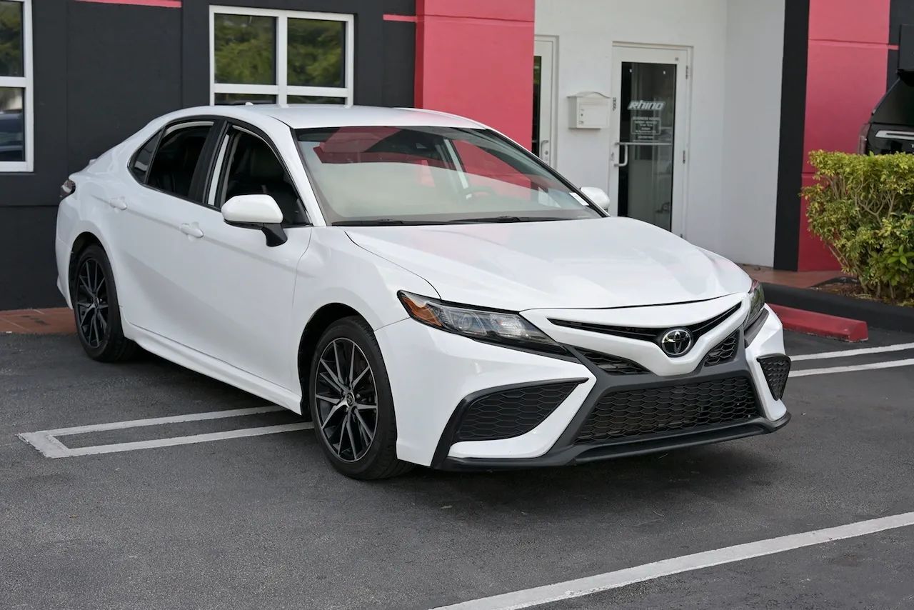 2022 Toyota Camry SE Sedan 4D Doral FL