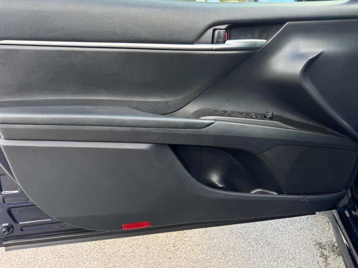 2022 Toyota Camry SE Sedan 4D