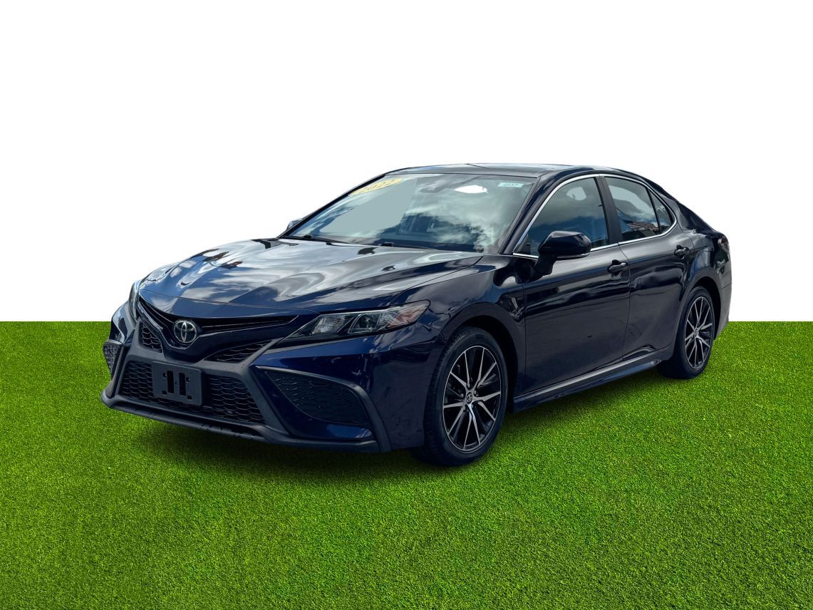 2022 Toyota Camry SE Sedan 4D