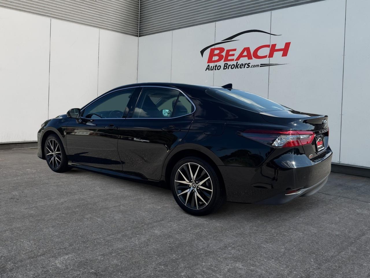 2022 Toyota Camry XLE, LEATHER HEATED SEATS, BLUETOOTH, WIFI CAPABLE, WIRELESS CHARGING PAD, KEYLESS ENTRY & START, CLEAN CARFAX 1-OWNER VEHICLE, THIS CAR IS CLEAN AND RELIABLE, DONT MISS THIS DEAL!!! Norfolk VA