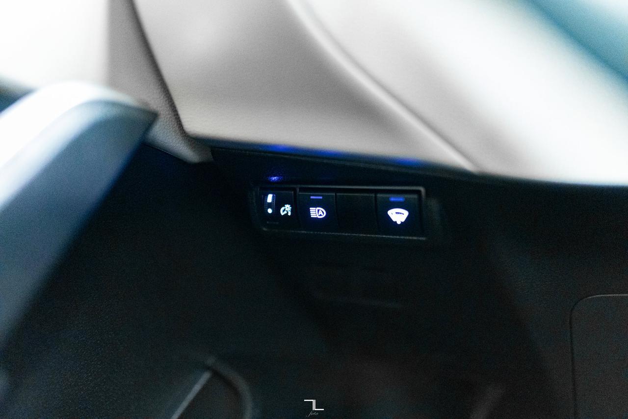 2022 Toyota Corolla Cross AWD L BCam Red Deer AB