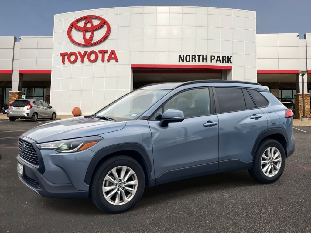 2022 Toyota Corolla Cross LE