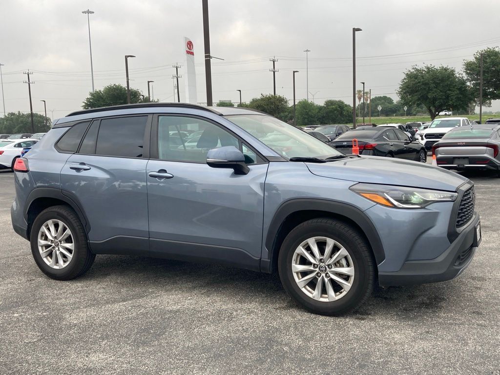 2022 Toyota Corolla Cross LE