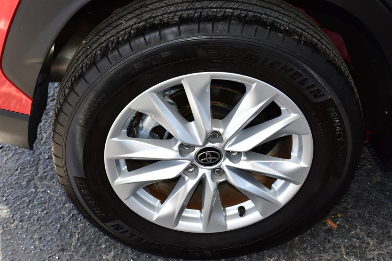 2022 Toyota Corolla Cross LE Tampa FL