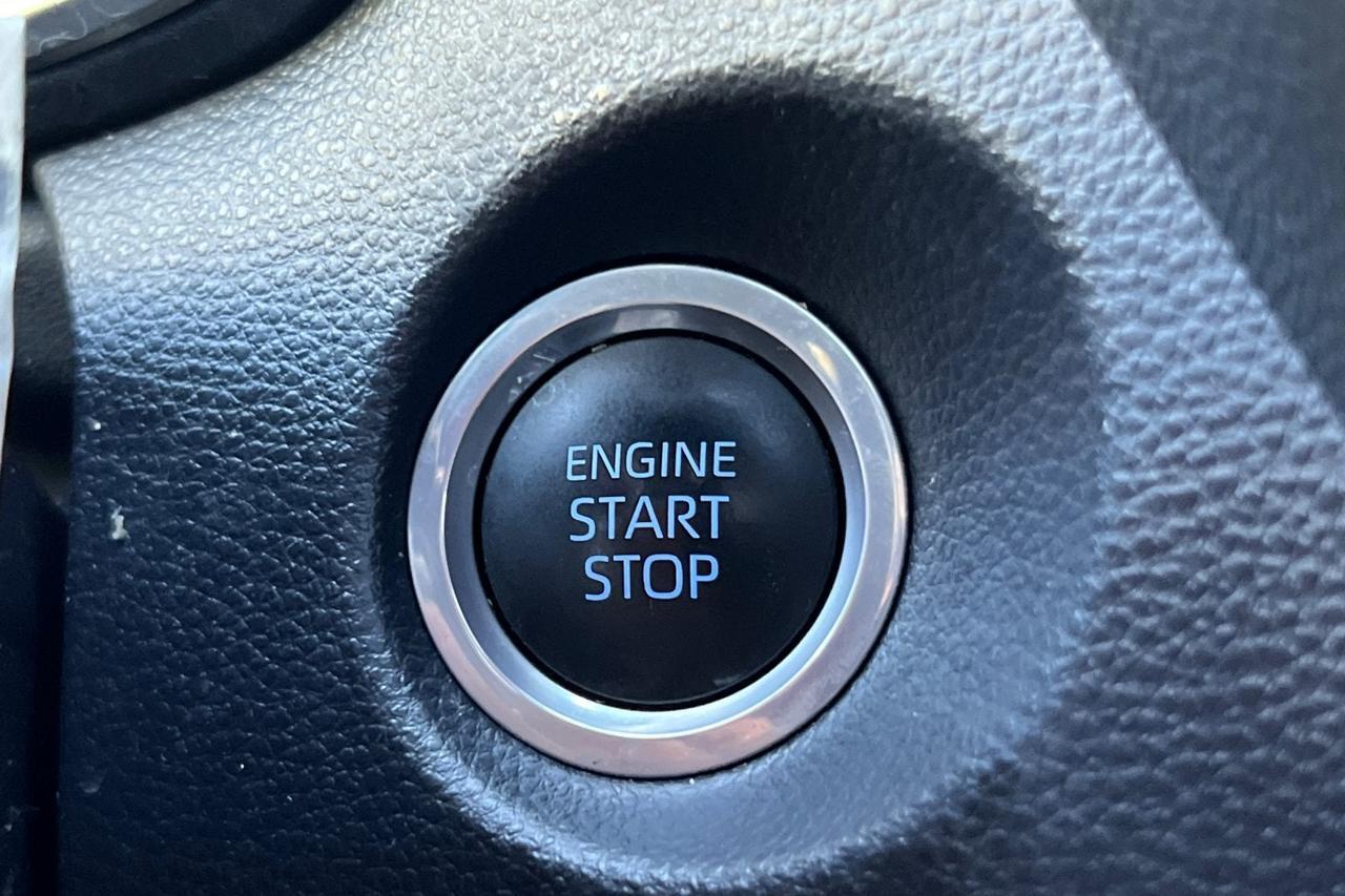 2022 Toyota Corolla Cross XLE Roseville CA