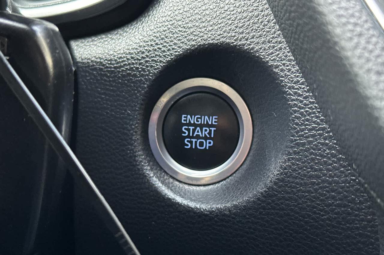 2022 Toyota Corolla Cross XLE Roseville CA