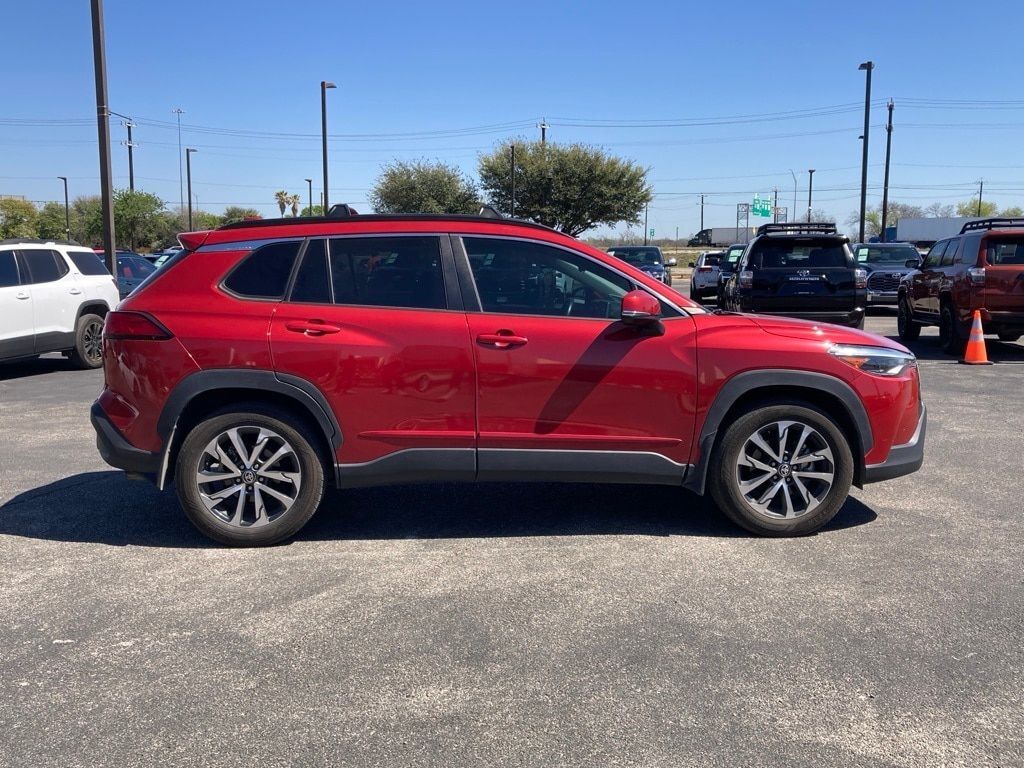 2022 Toyota Corolla Cross XLE